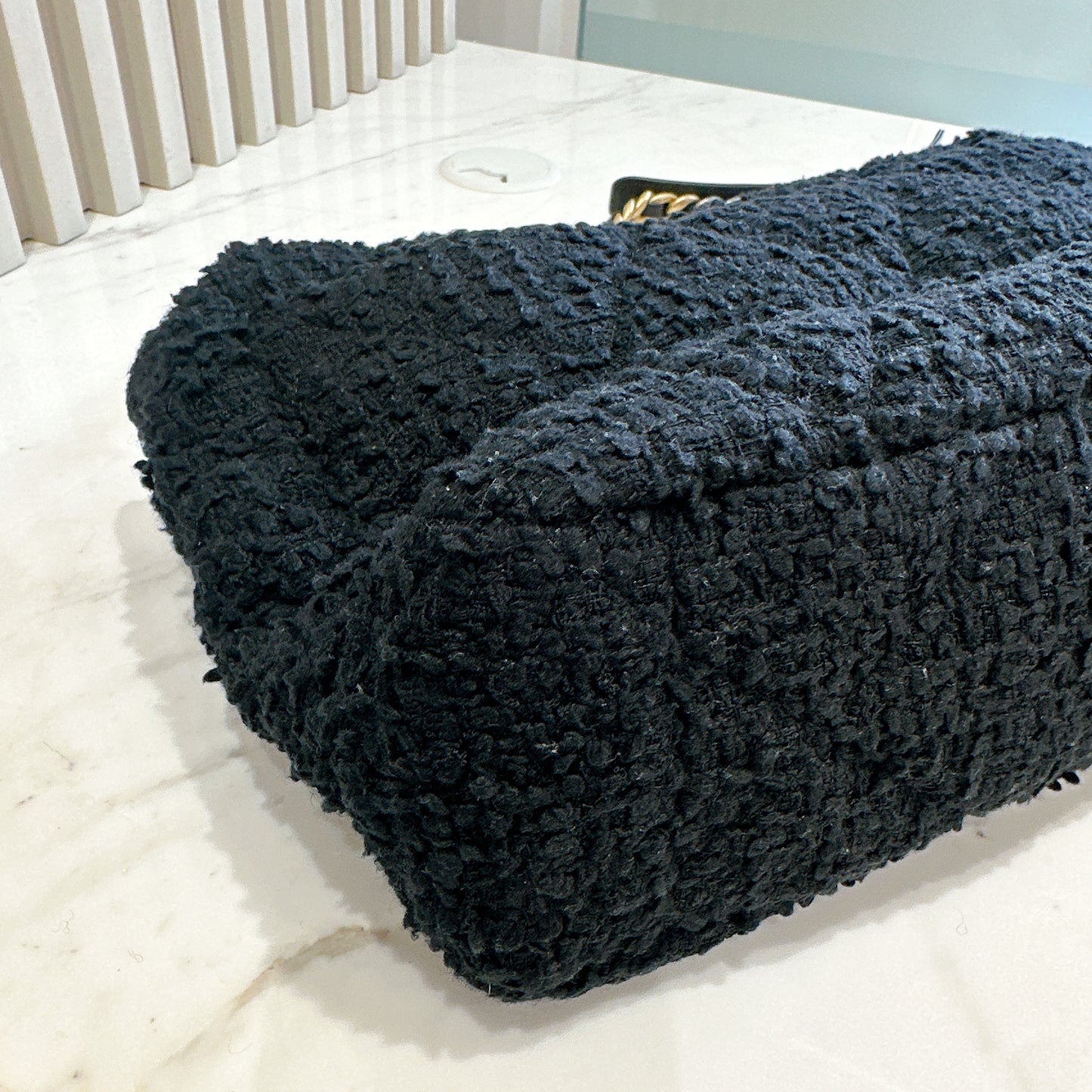 Chanel 19 Tweed Large in Black