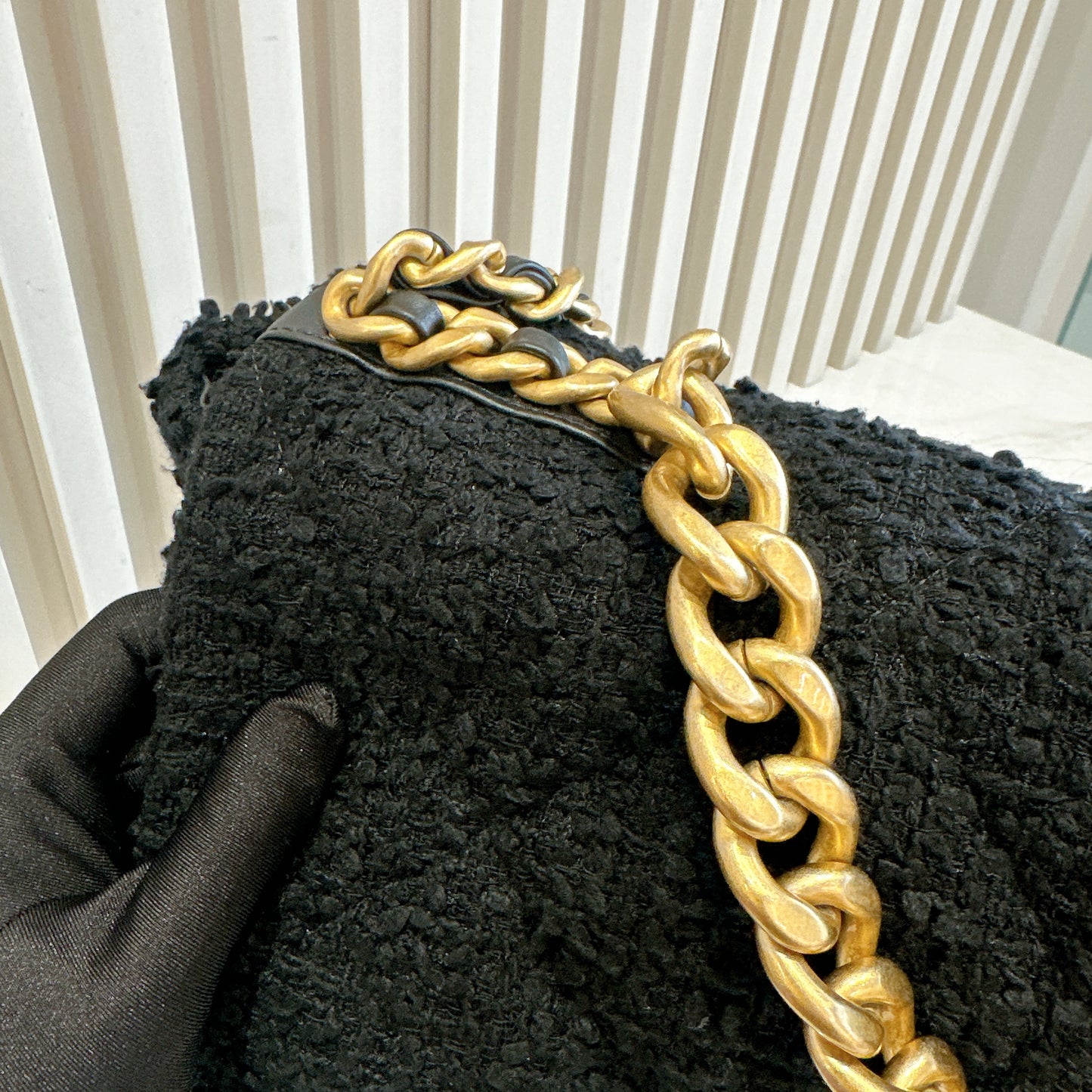 Chanel 19 Tweed Large in Black