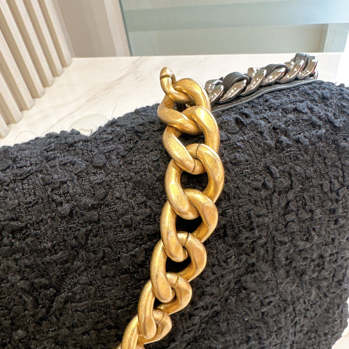 Chanel 19 Tweed Large in Black