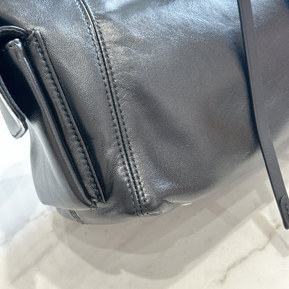 LV Carryall Vibe Pm in Black