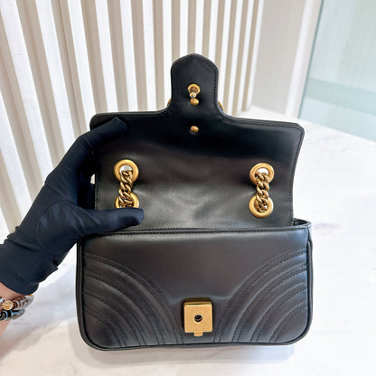 Gucci Marmont Mini in Black