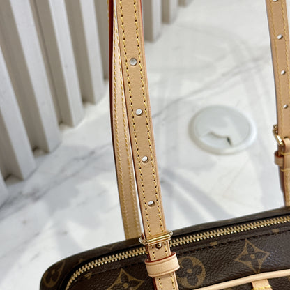 LV Monogram Hang On