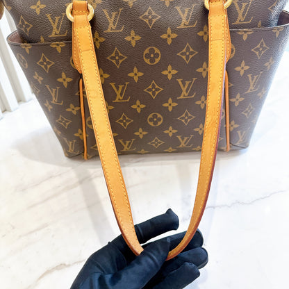 LV Monogram Totally PM