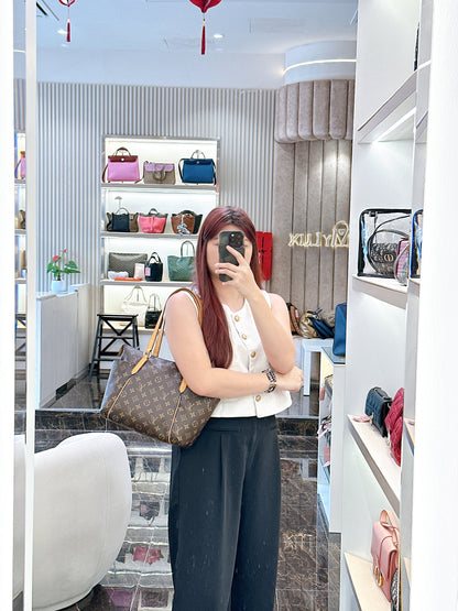 LV Monogram Totally PM