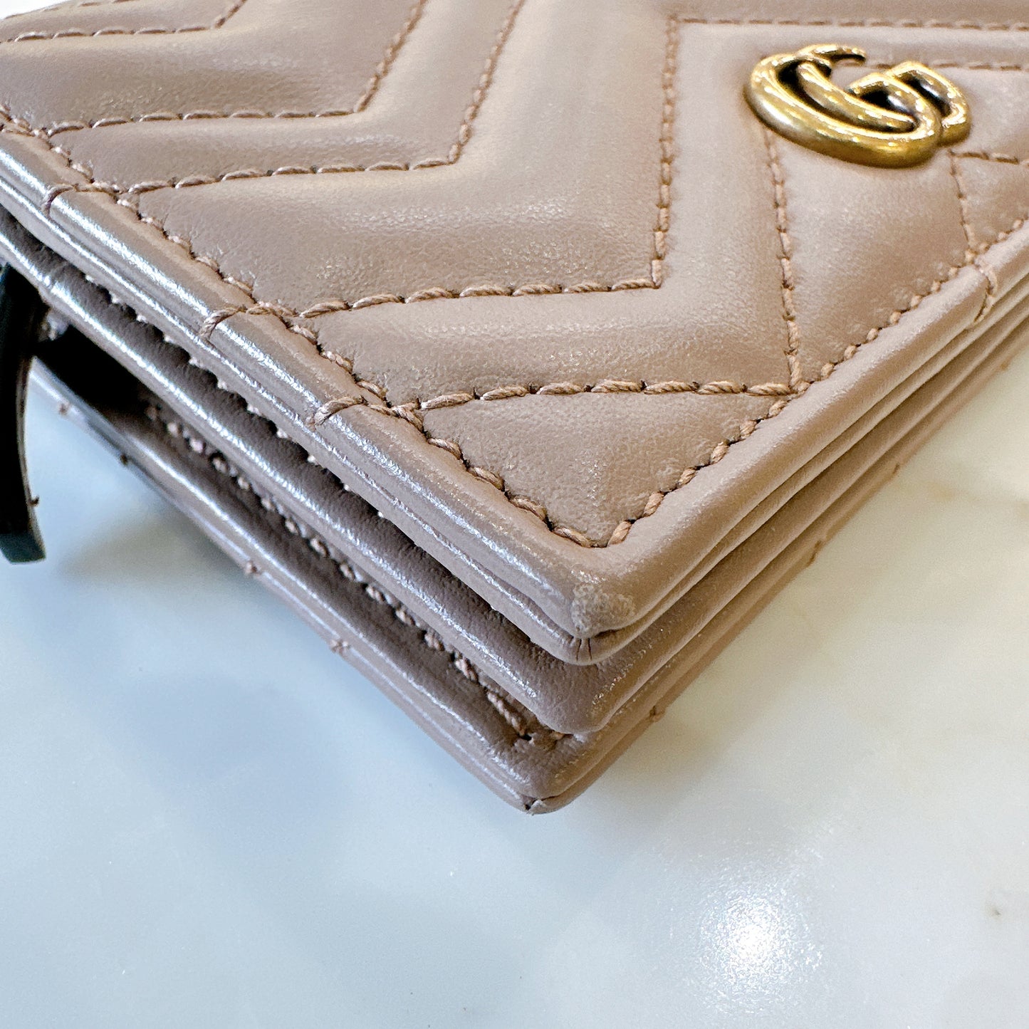 Gucci Marmont Bi-Fold Wallet in Dusty Pink