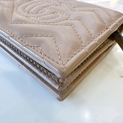 Gucci Marmont Bi-Fold Wallet in Dusty Pink