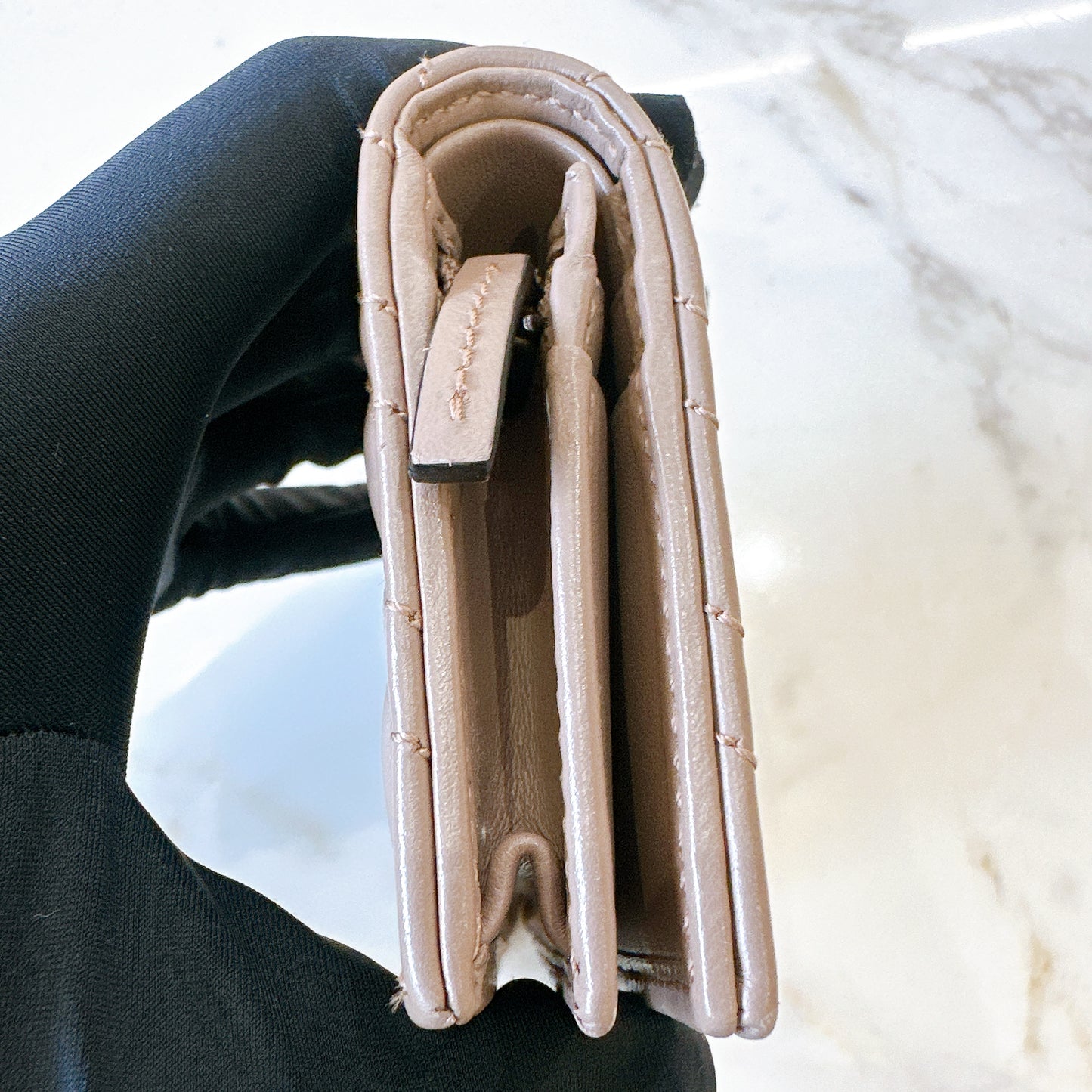 Gucci Marmont Bi-Fold Wallet in Dusty Pink