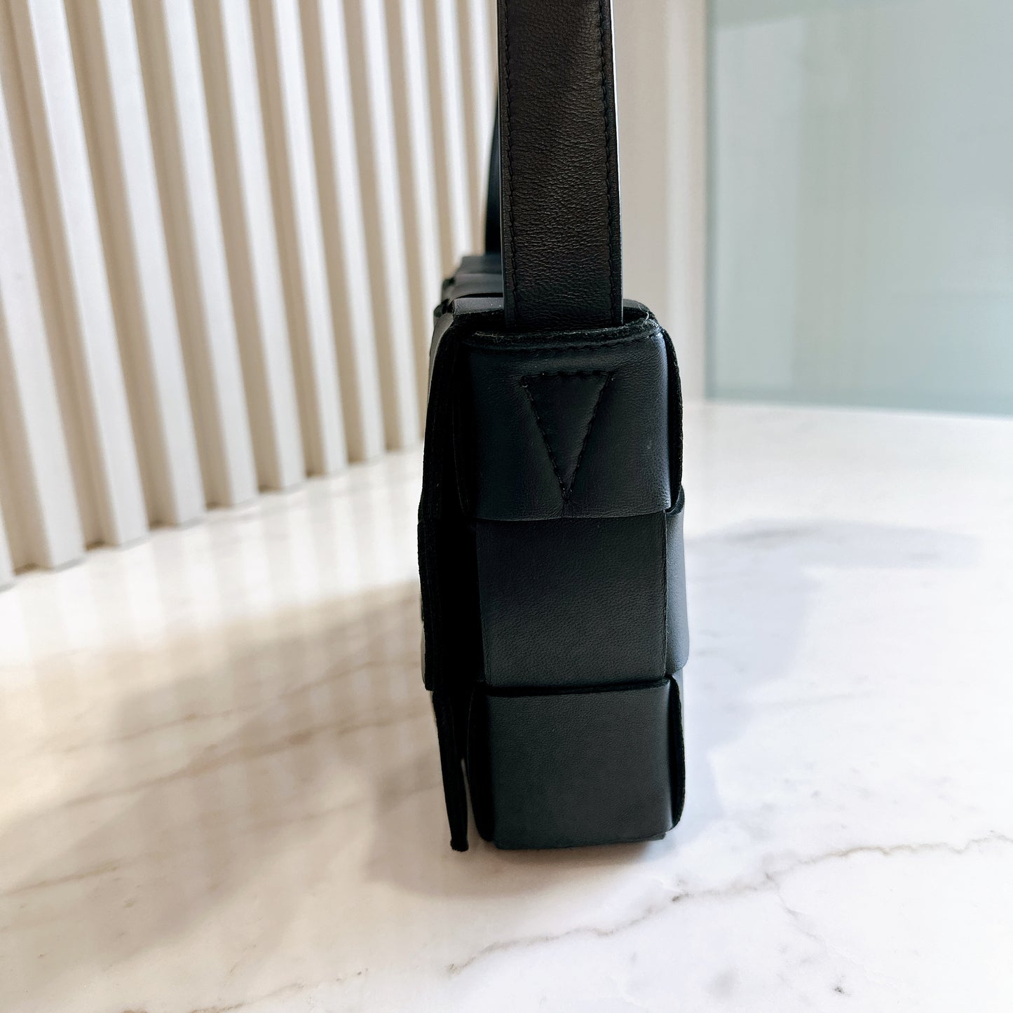 Bottega Veneta Cassette Medium in Black