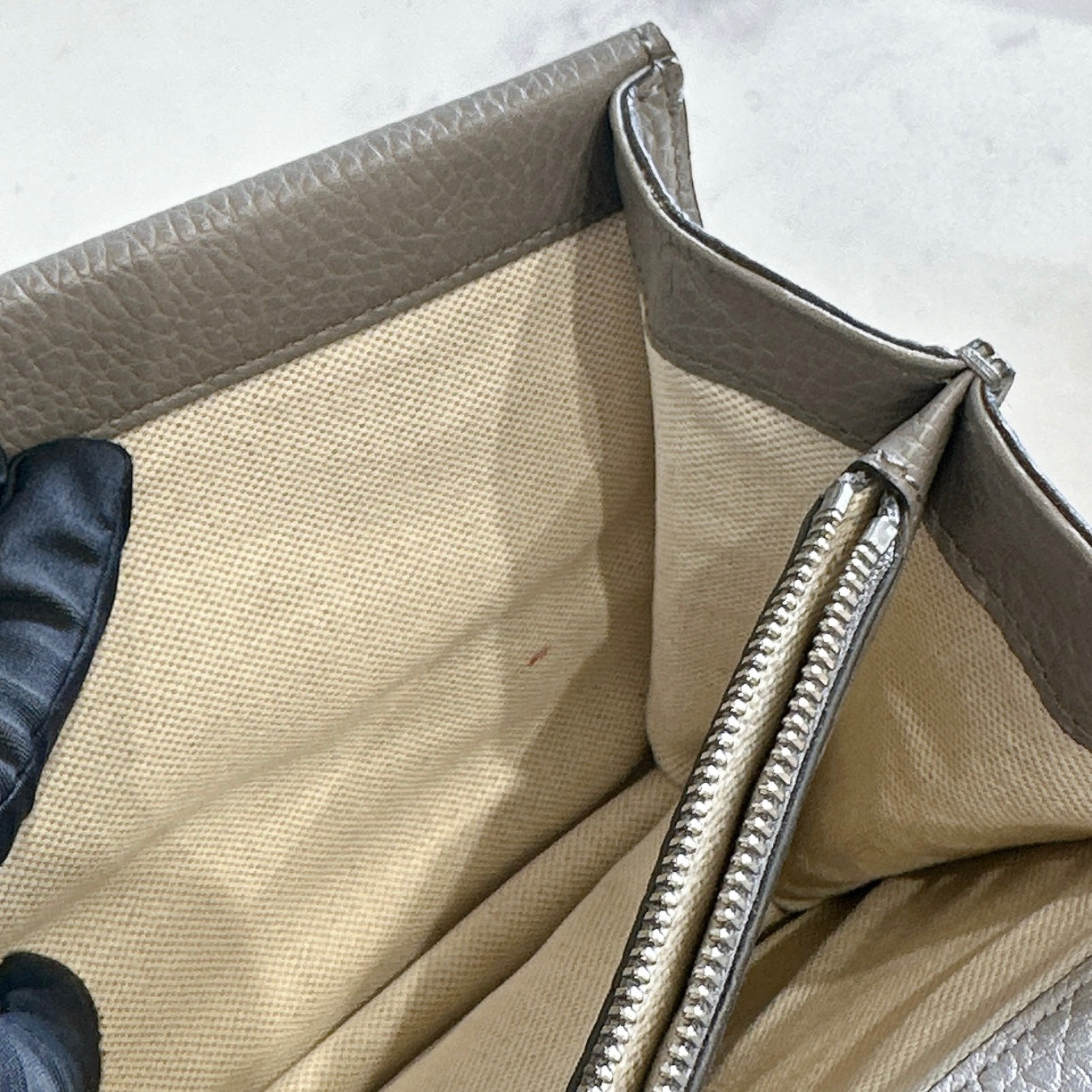 Gucci Medium Dionysus in Grey