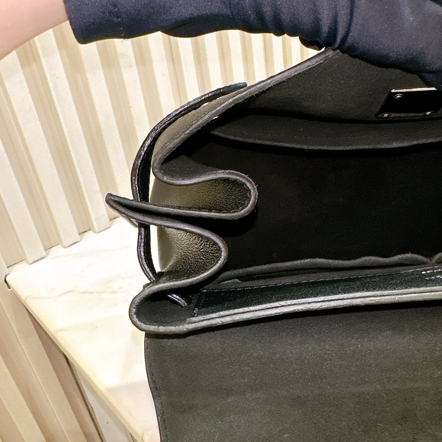 LV Lockme Ever PM in Black