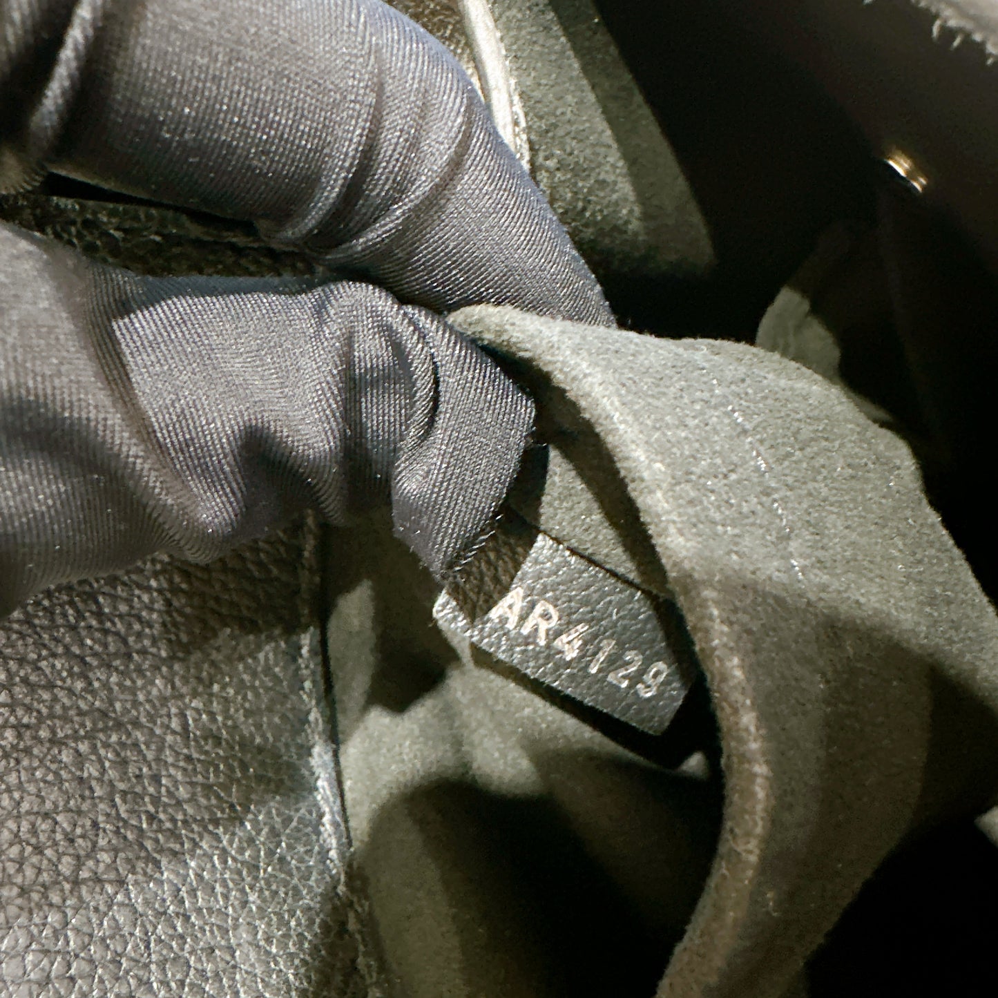 LV Lockme Ever PM in Black