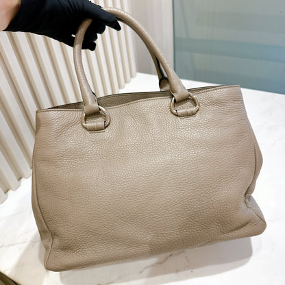 Prada Vitello Daino Leather Shopping Tote in Grey