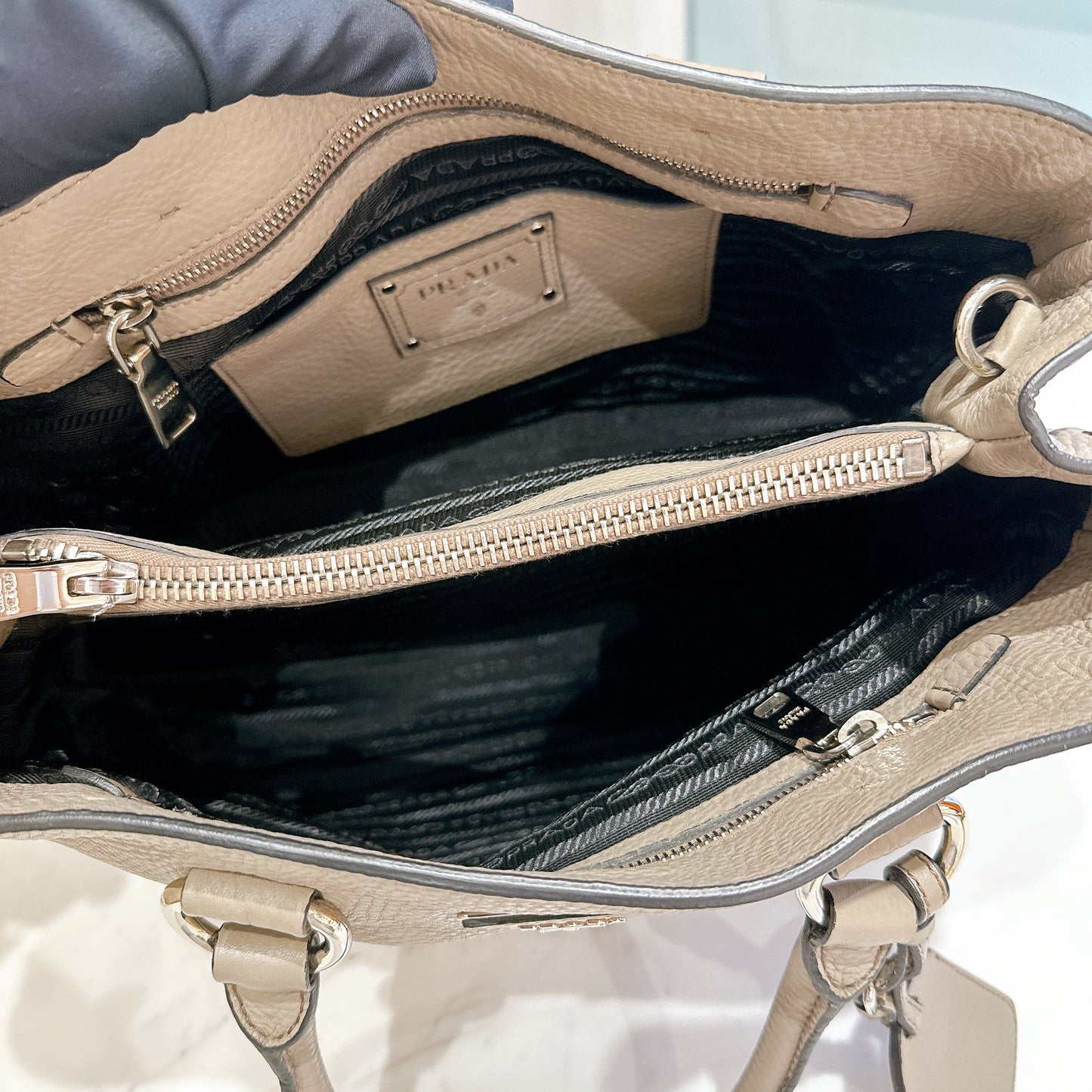 Prada Vitello Daino Leather Shopping Tote in Grey