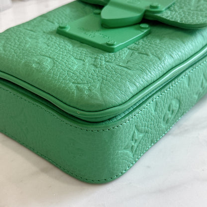 LV S-Lock Vertical Wearable Wallet in Green