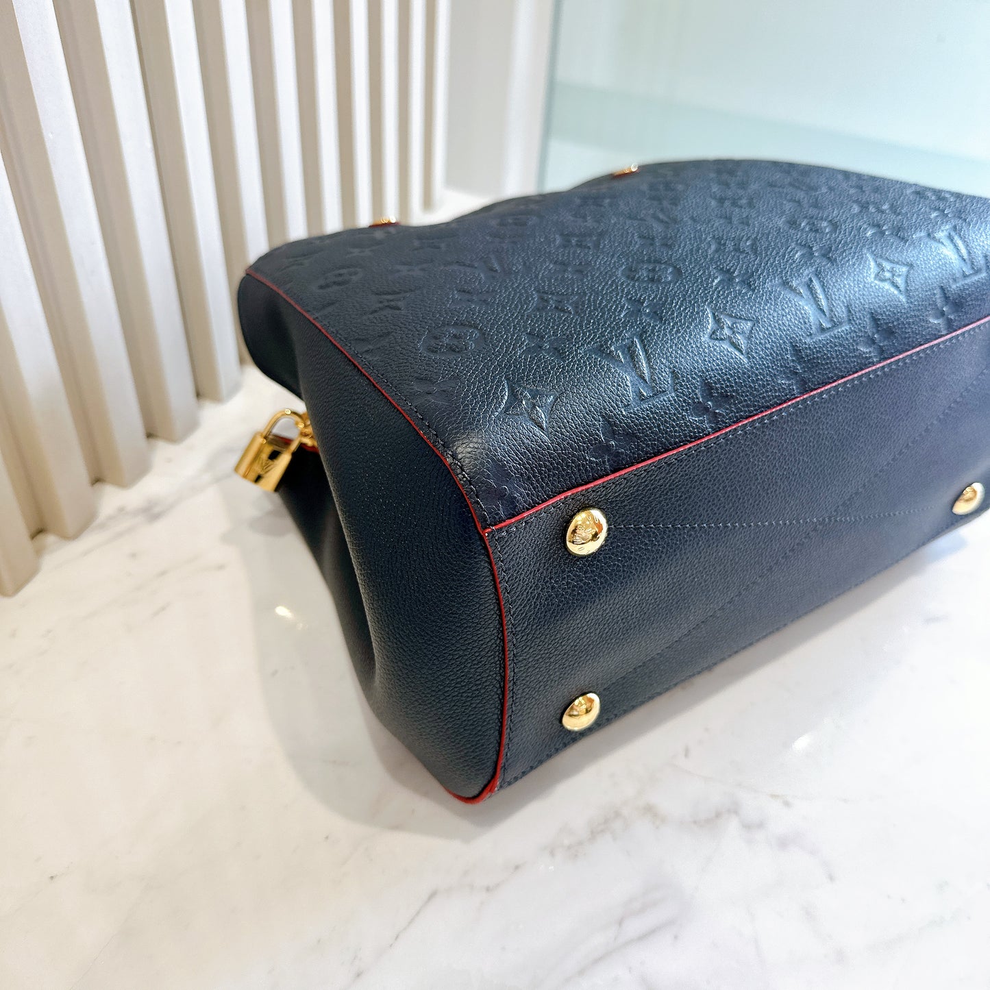LV Montaigne MM in Marine Rouge