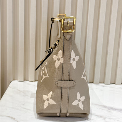 LV Carryall in Bicolour