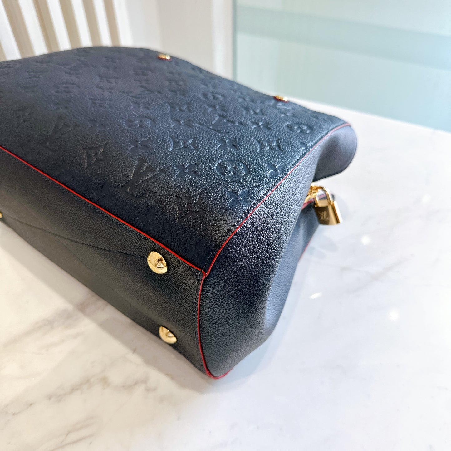 LV Montaigne MM in Marine Rouge
