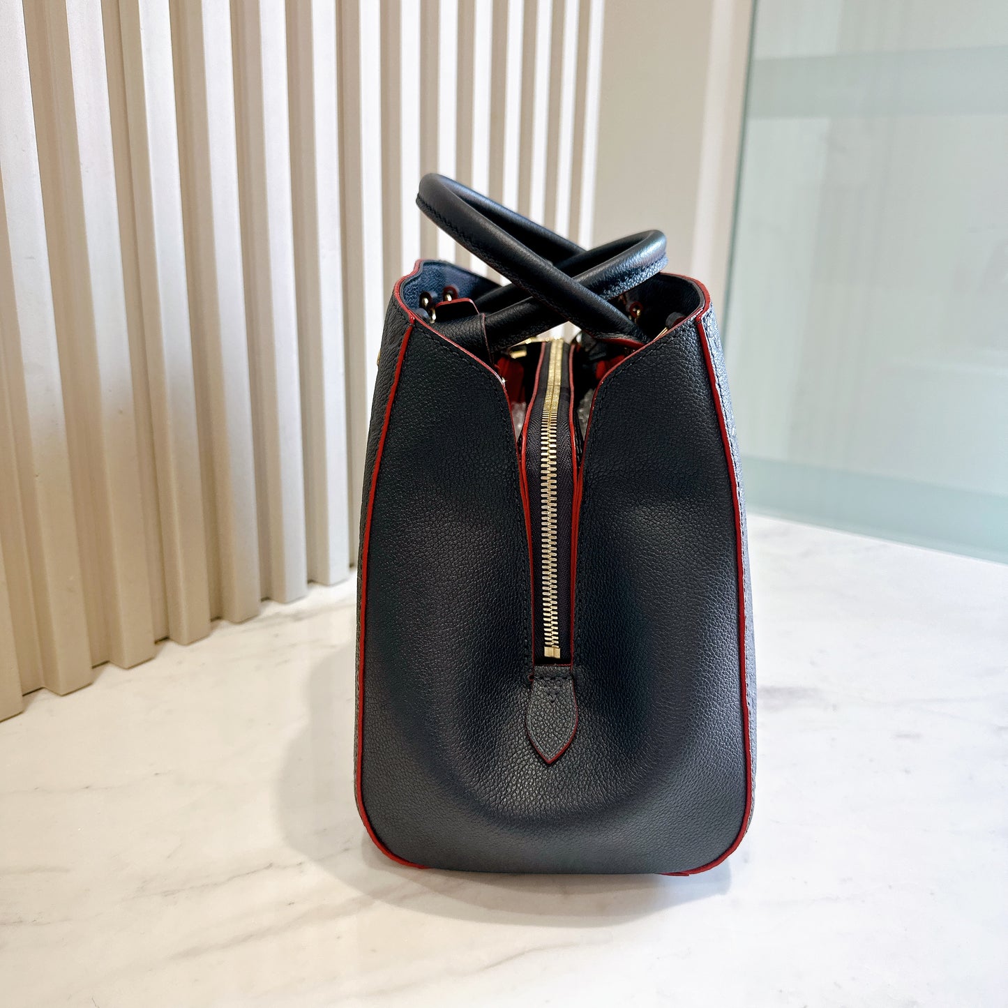 LV Montaigne MM in Marine Rouge