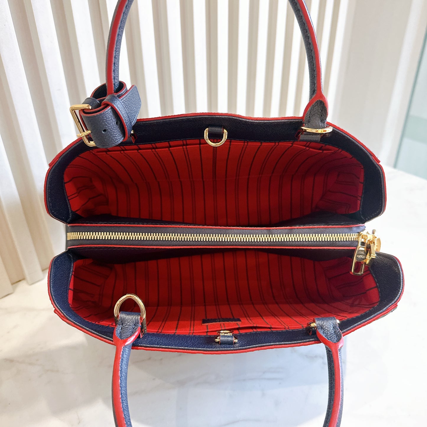 LV Montaigne MM in Marine Rouge