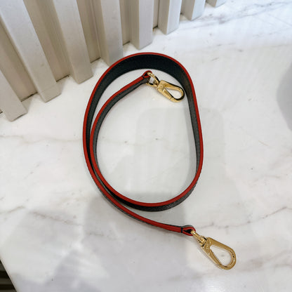 LV Montaigne MM in Marine Rouge
