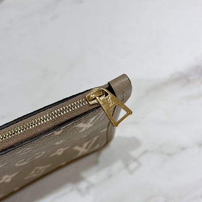 LV Carryall in Bicolour