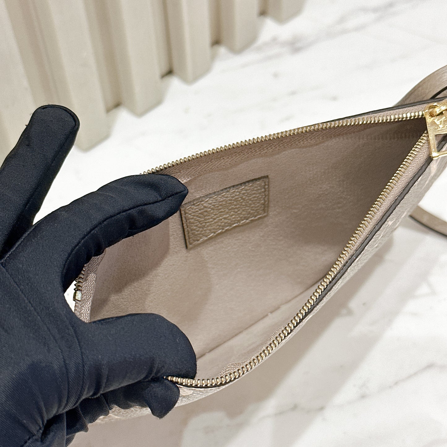 LV Carryall in Bicolour