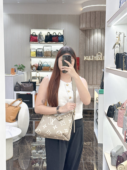 LV Carryall in Bicolour