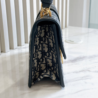 Dior Montaigne 30 Chain Bag