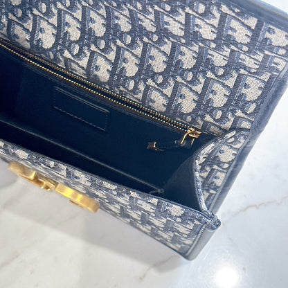 Dior Montaigne 30 Chain Bag