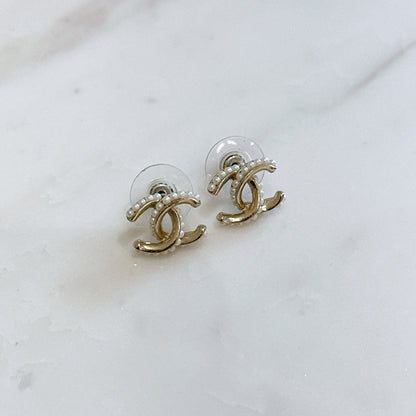 Chanel CC Pearl Earring