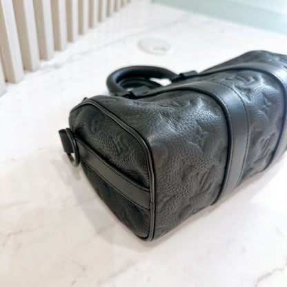 LV Keepall 25 in Black Taurillon
