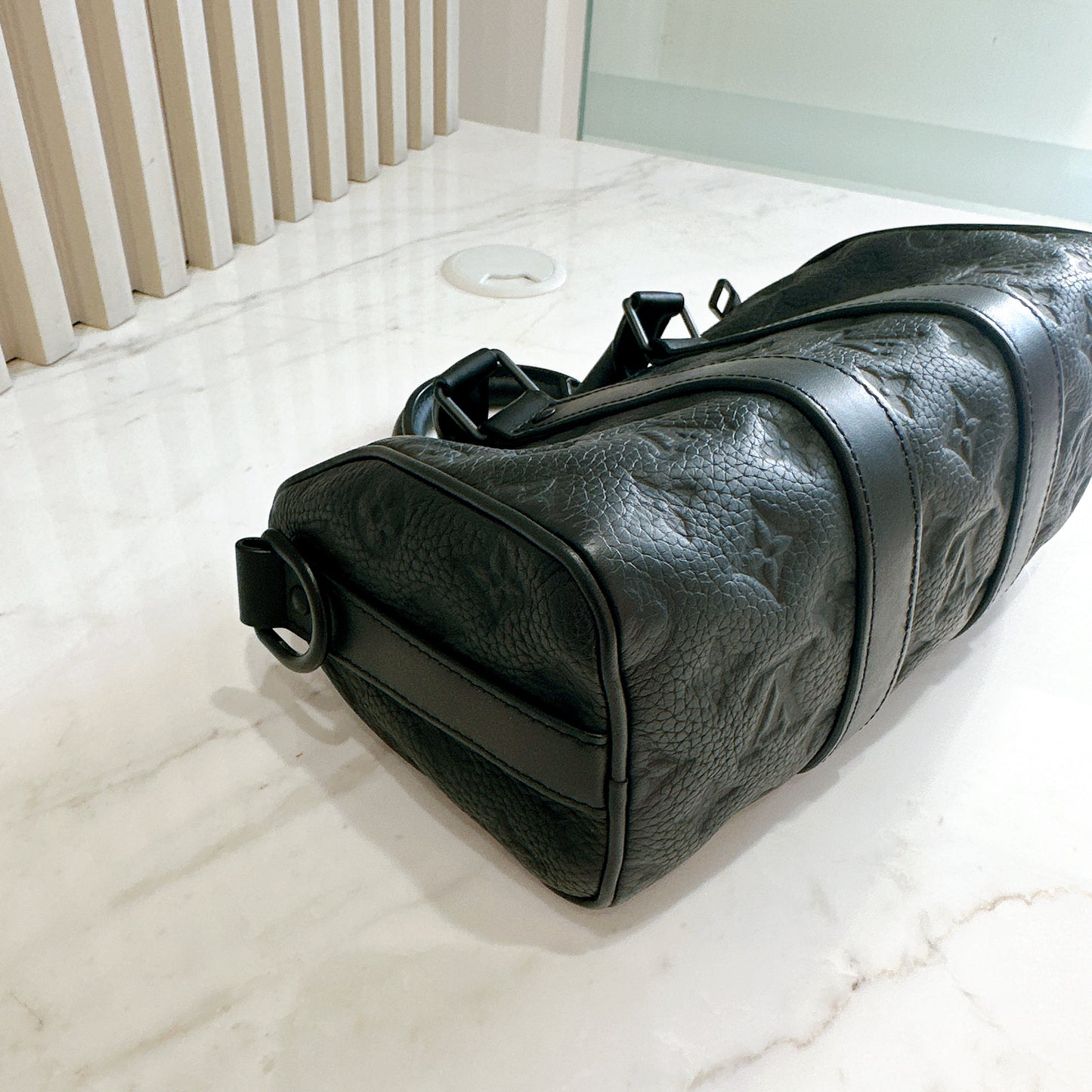 LV Keepall 25 in Black Taurillon