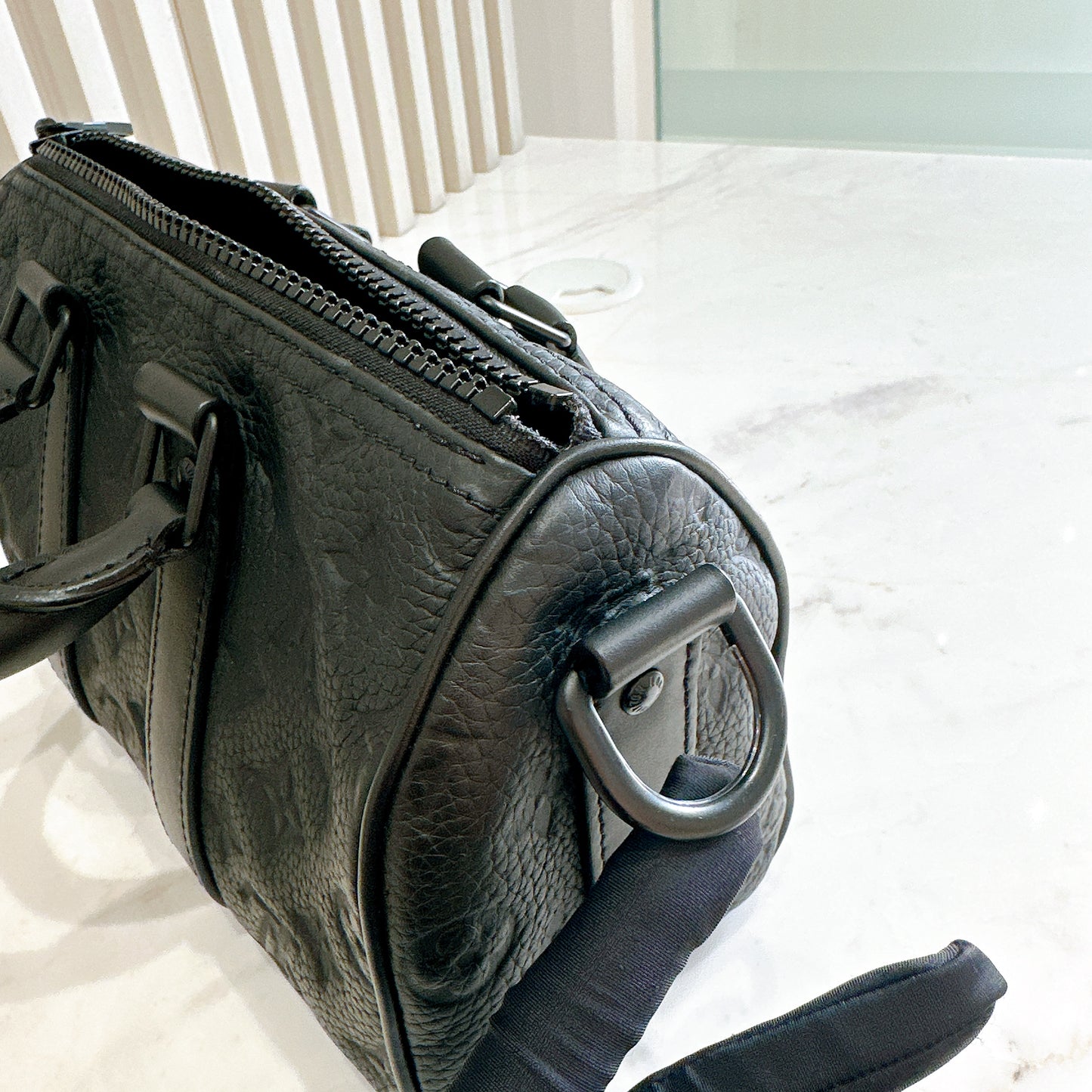LV Keepall 25 in Black Taurillon