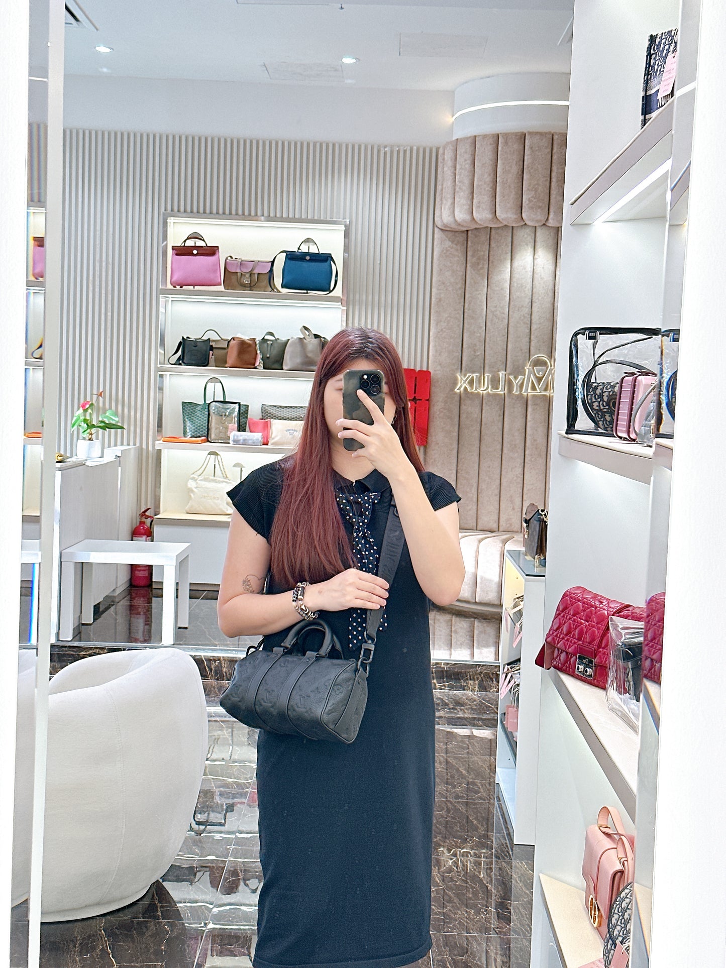 LV Keepall 25 in Black Taurillon