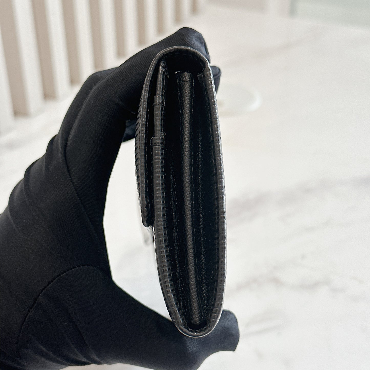 LV Epi Porte Tresor International Wallet Black