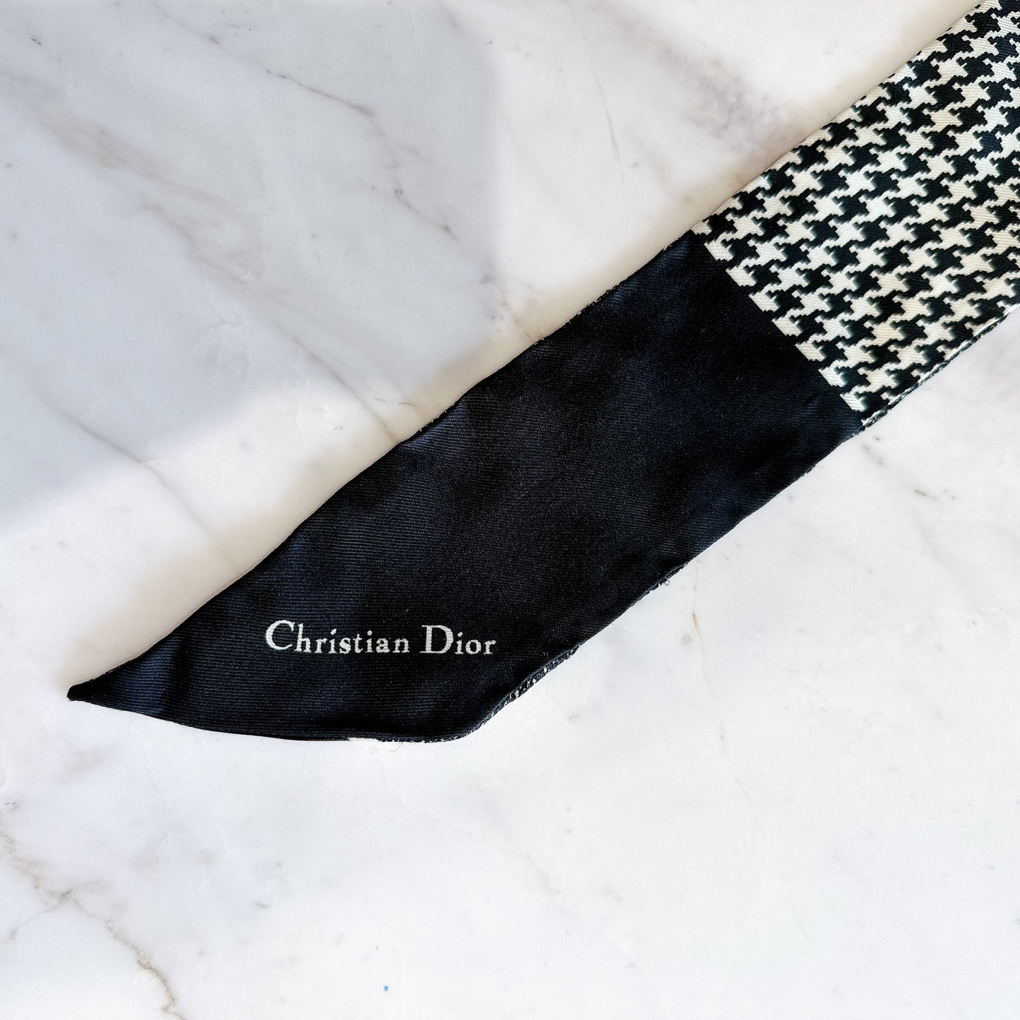 Dior 30 Montaigne Mitzah Scarf Black and White Silk Twilly