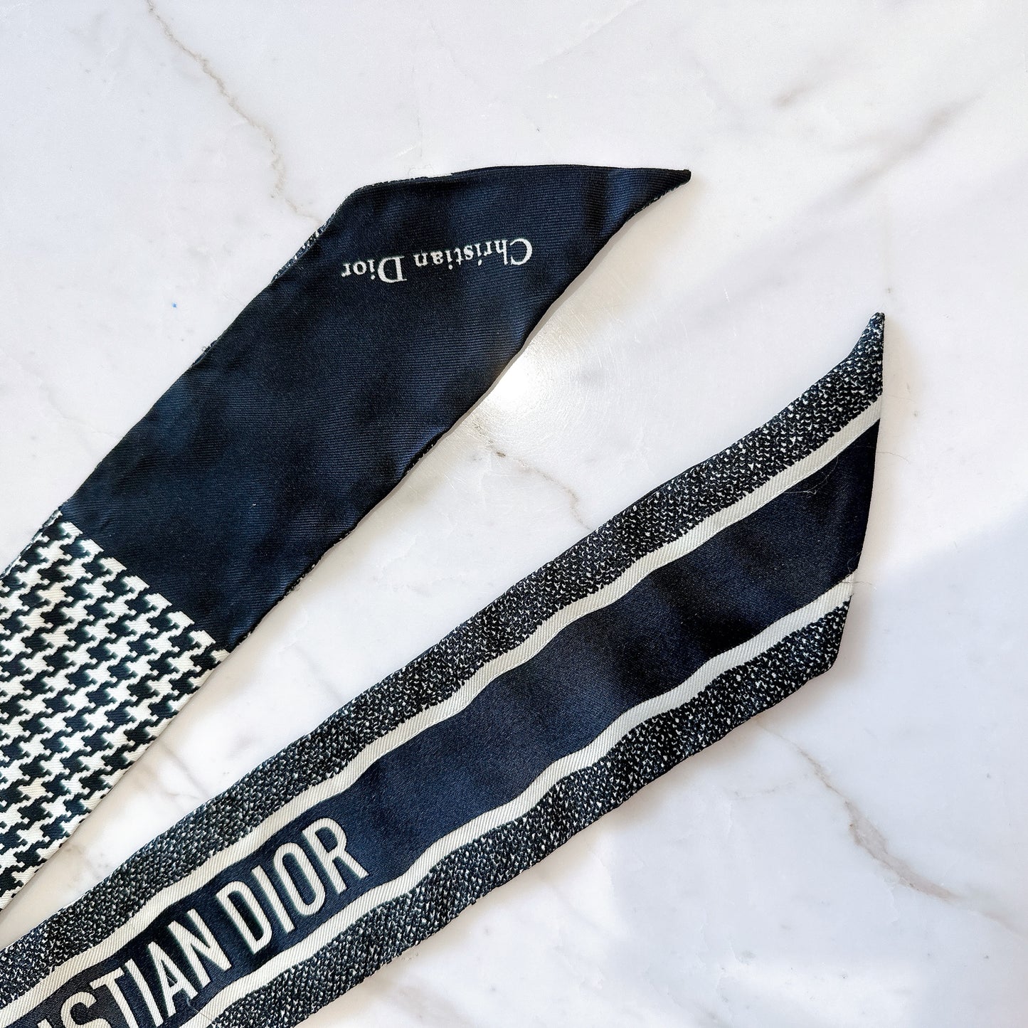 Dior 30 Montaigne Mitzah Scarf Black and White Silk Twilly