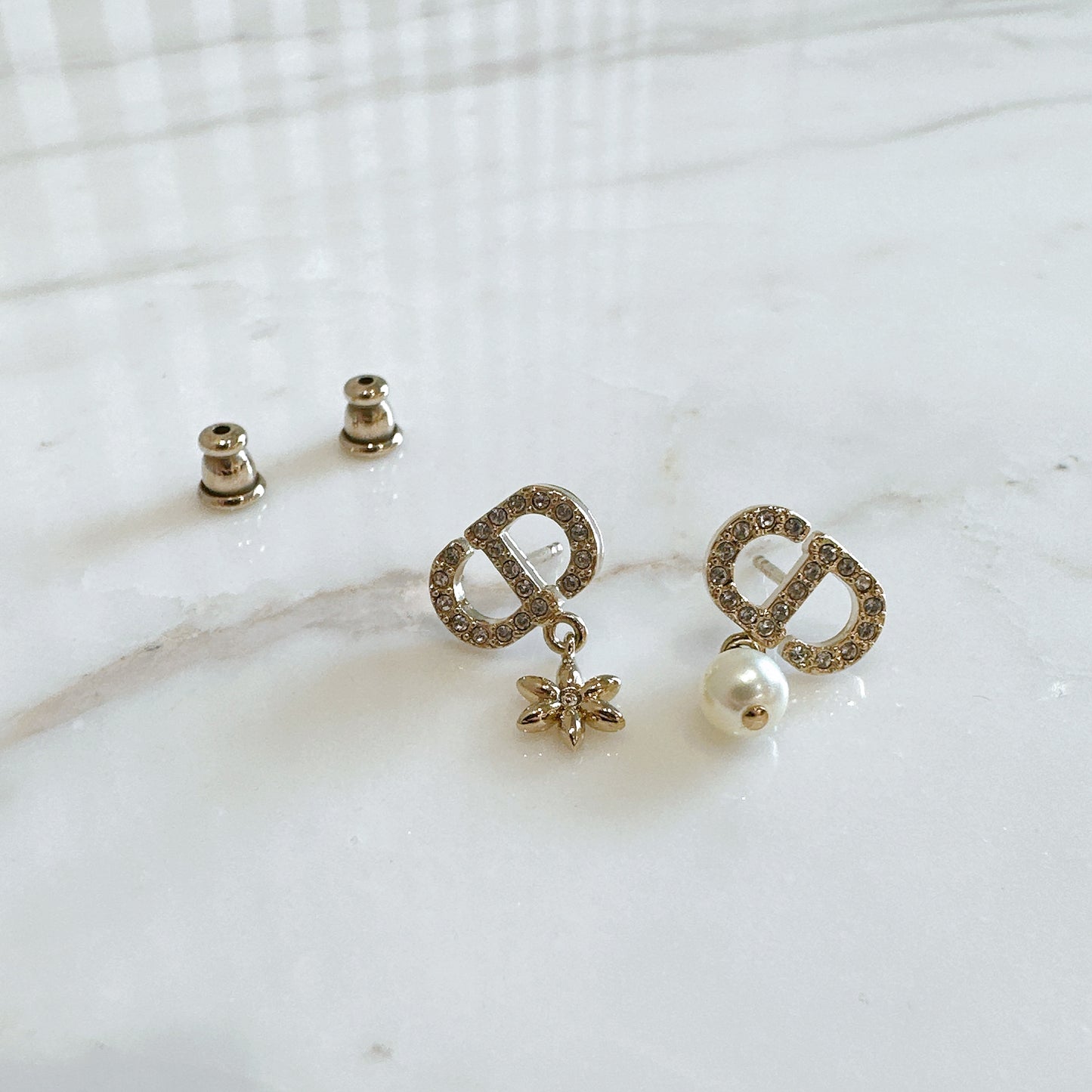 Dior Petit CD Daisy Earrings