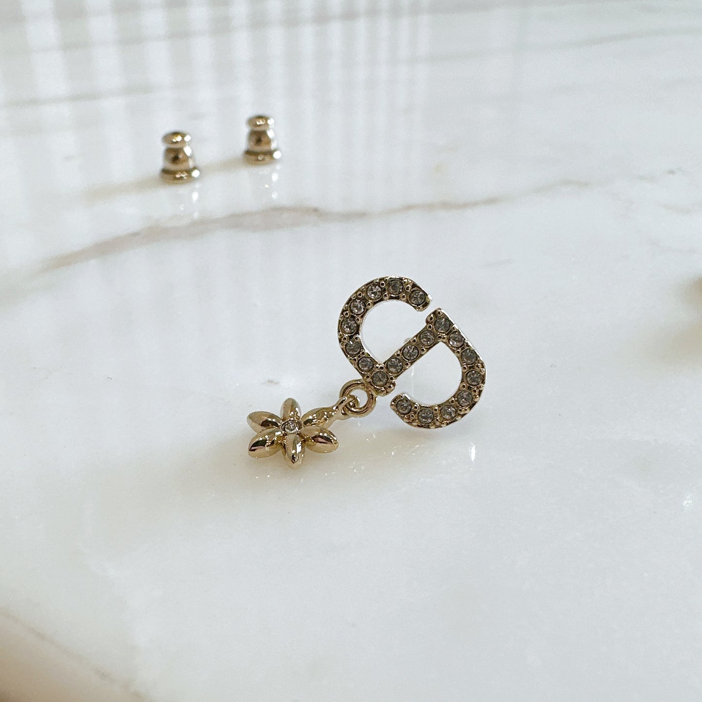 Dior Petit CD Daisy Earrings