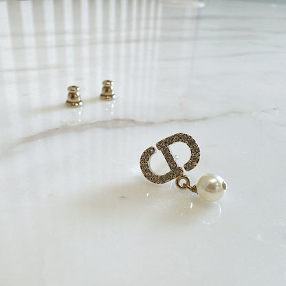 Dior Petit CD Daisy Earrings