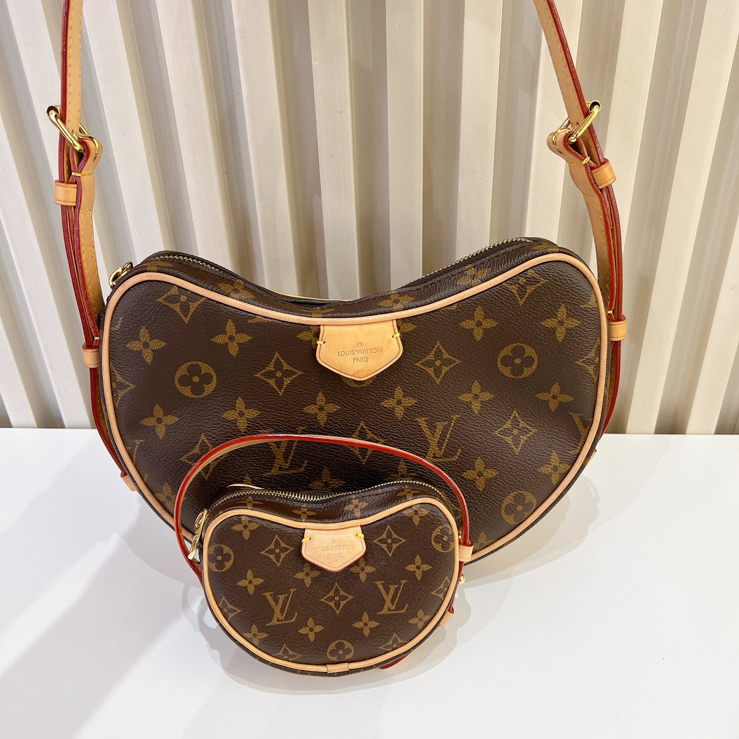 LV Monogram Croissant MM