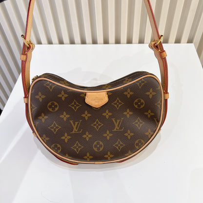 LV Monogram Croissant MM