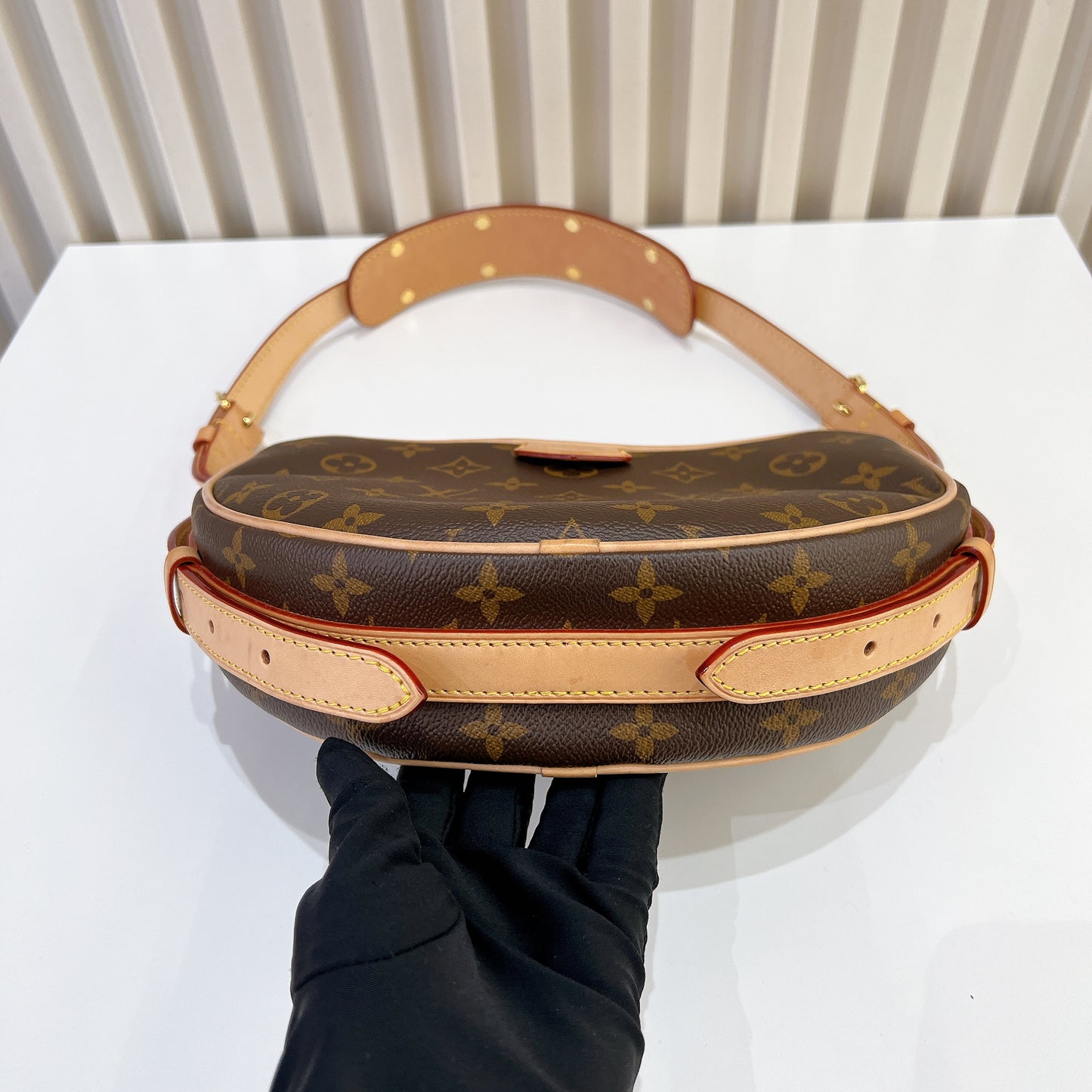 LV Monogram Croissant MM