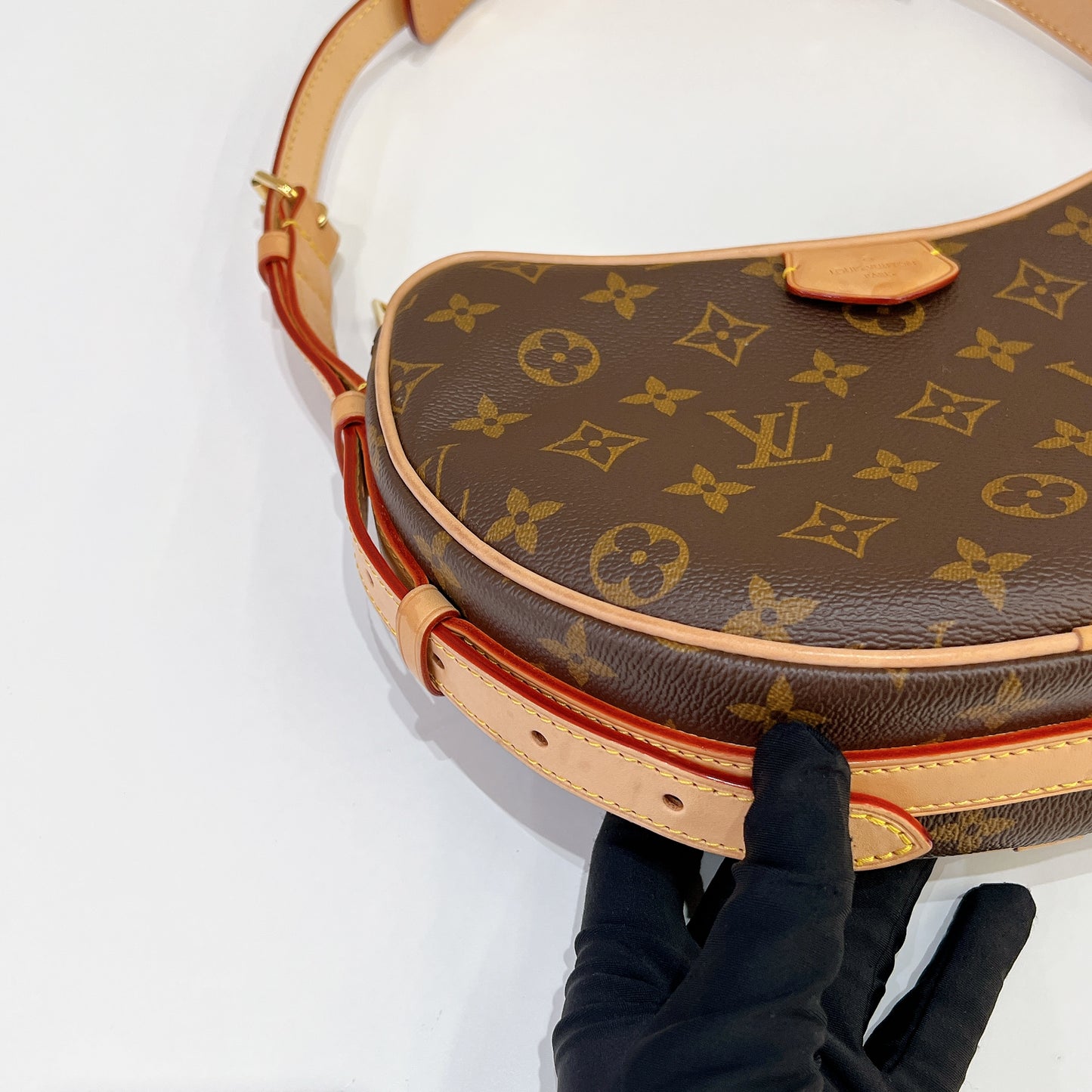 LV Monogram Croissant MM