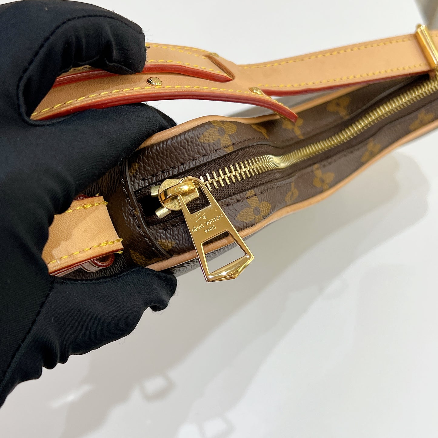 LV Monogram Croissant MM