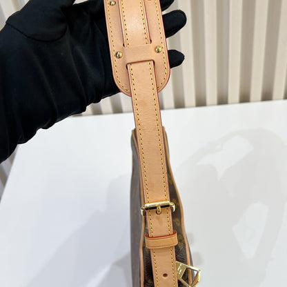 LV Monogram Croissant MM