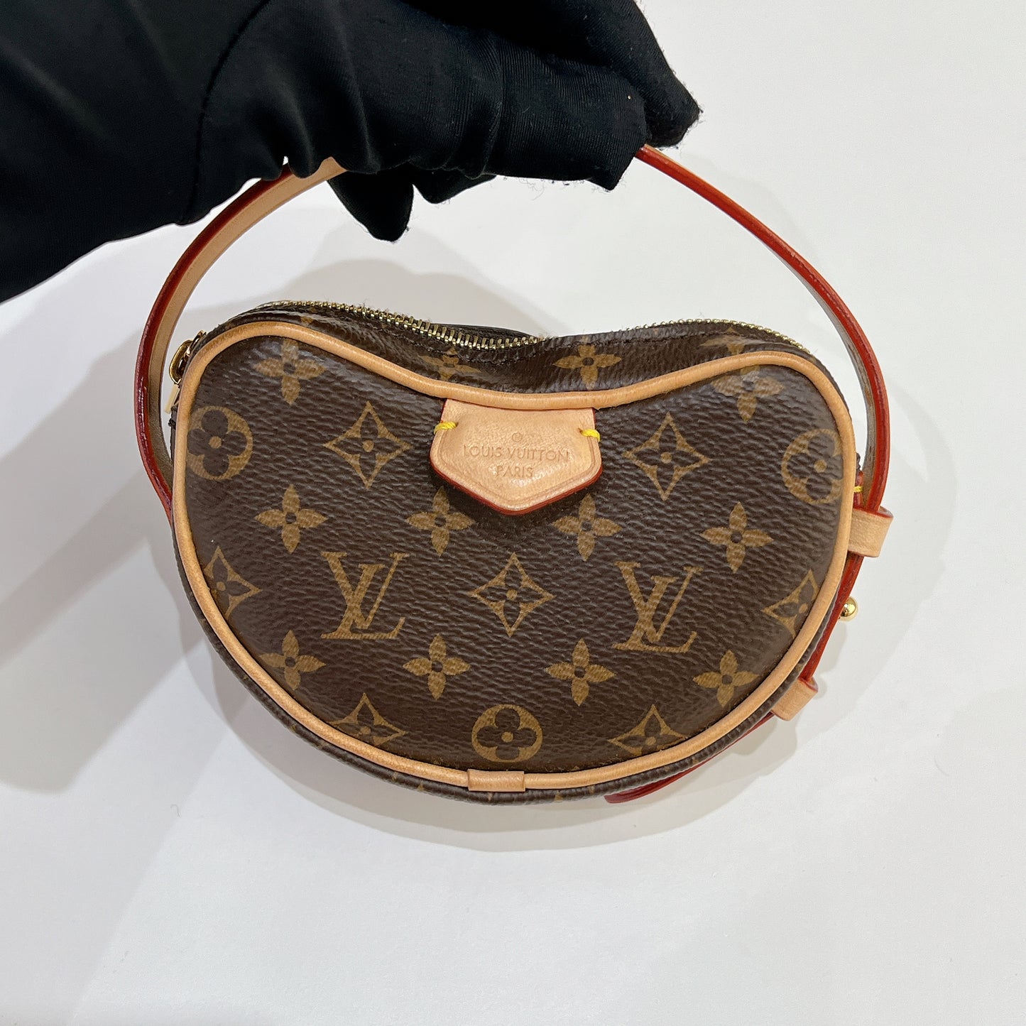 LV Monogram Croissant MM
