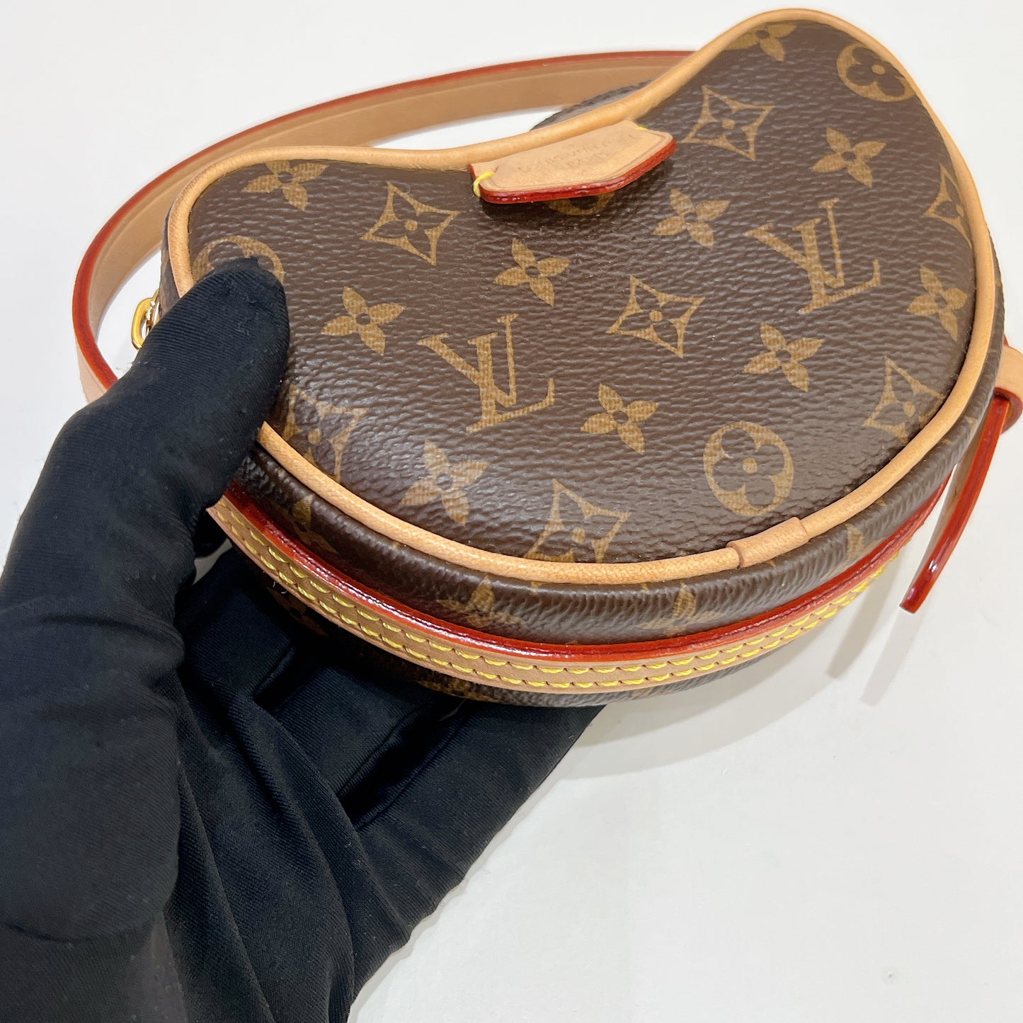 LV Monogram Croissant MM
