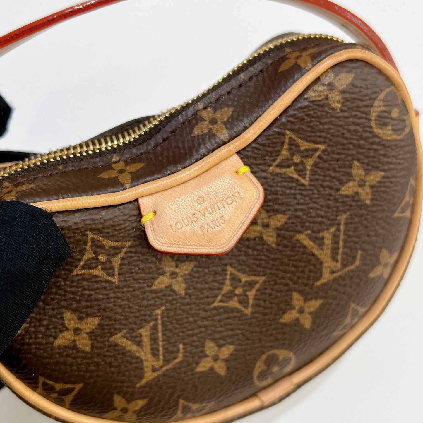LV Monogram Croissant MM