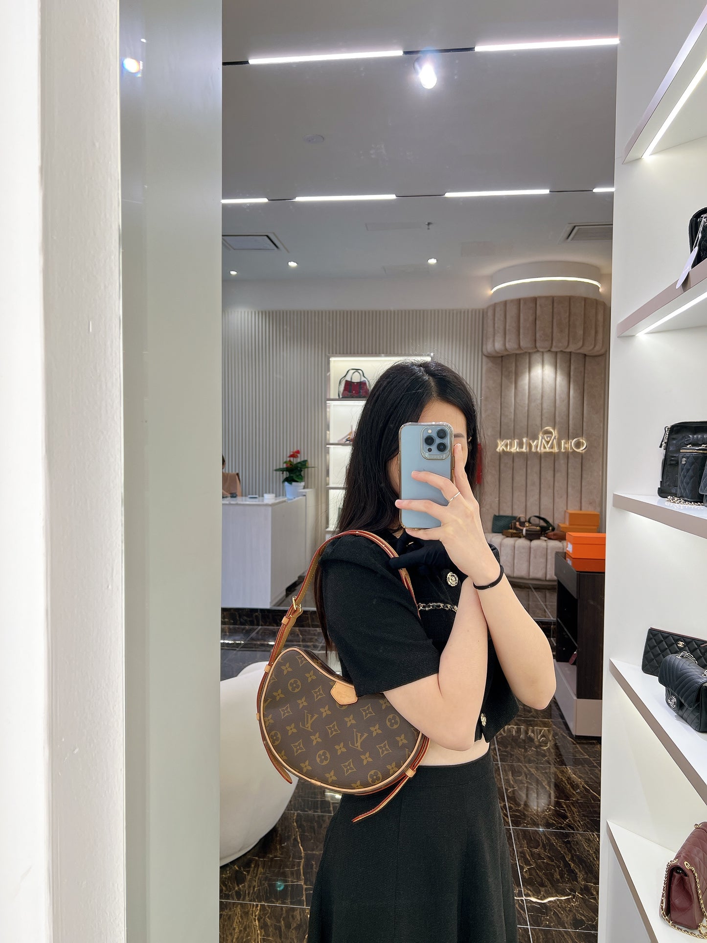 LV Monogram Croissant MM